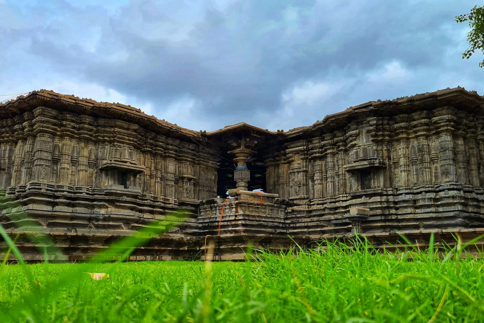 Thousand Pillar Temple